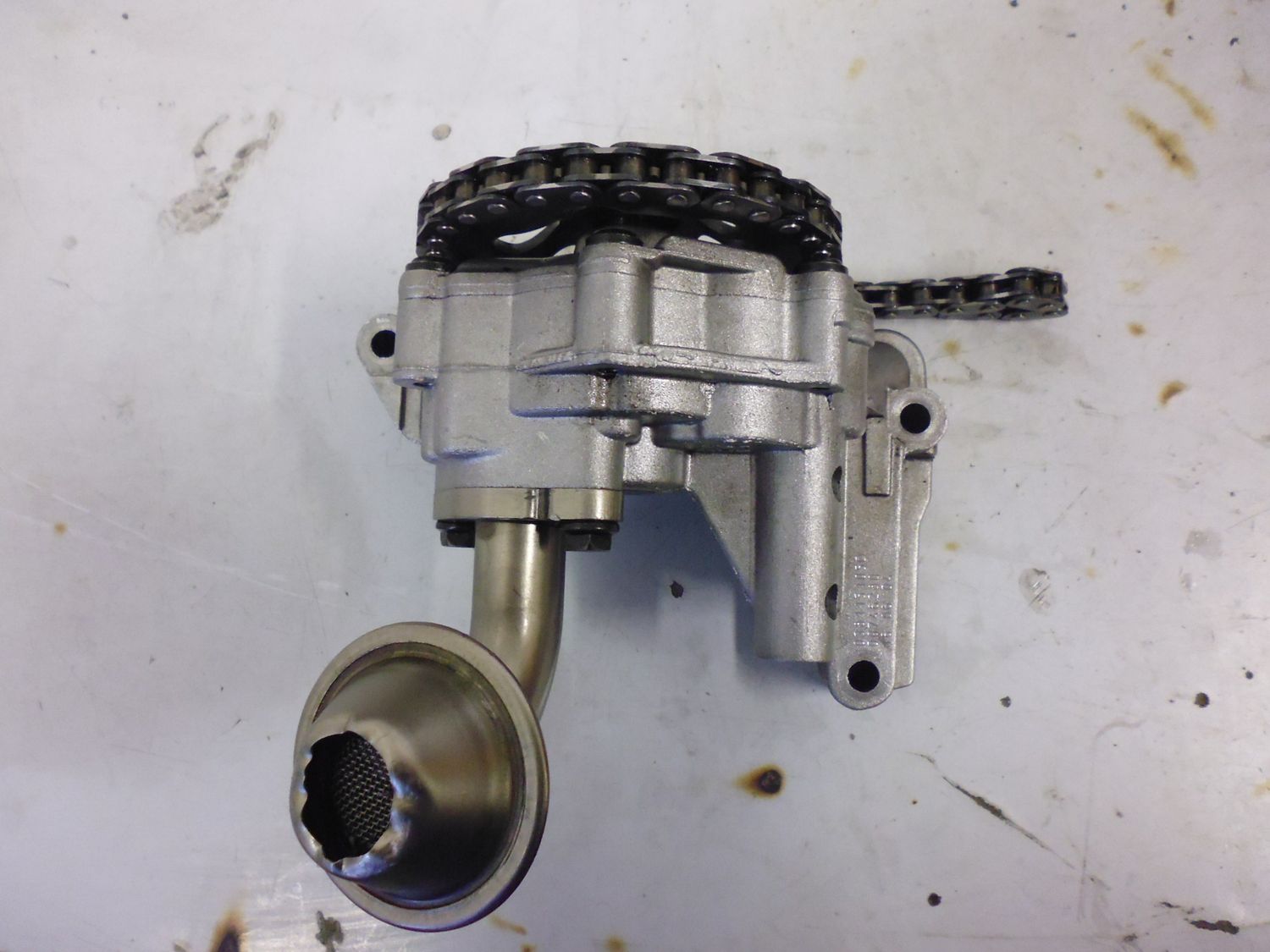 Pompa olio 038115105D per motore Audi 1.9 TDI.