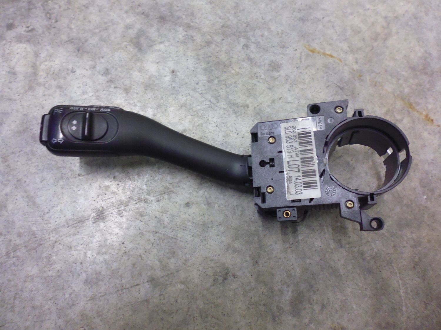 Devioluci Audi A6 codice 8LO953513H.