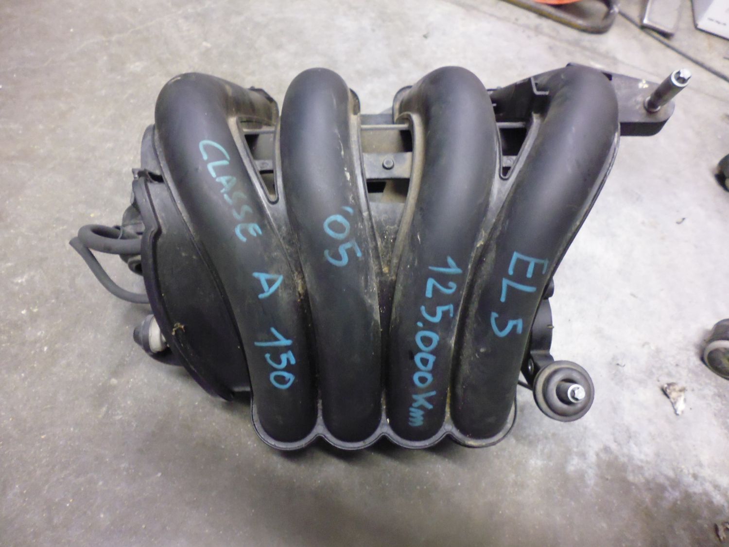 Collettore aspirazione per Mercedes A150 del 2005 tipo motore EL5.