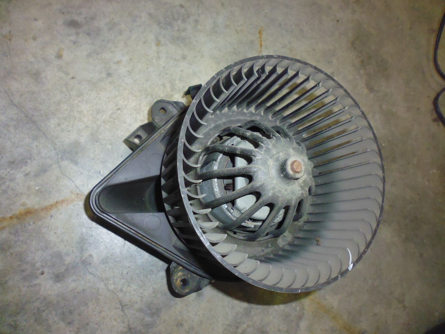 Ventola riscaldamento interno Valeo 035531Q per Fiat Punto 188, usata.