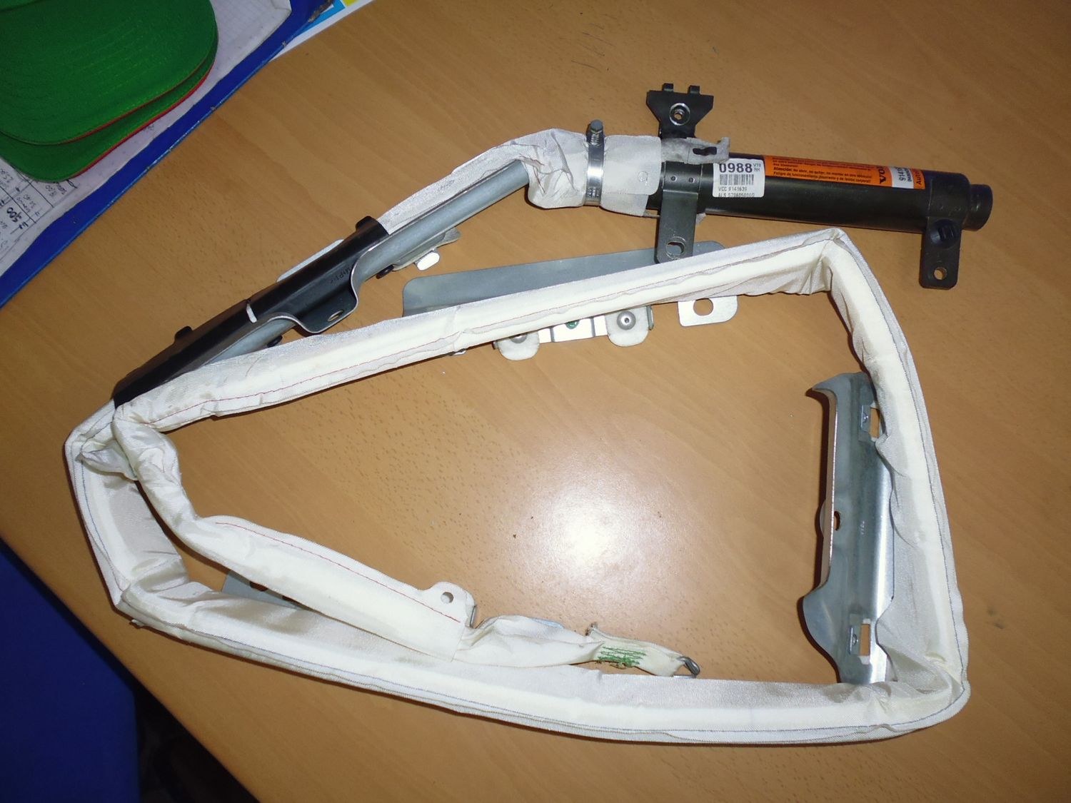 Airbag a tendina destro per Volvo V70 D5 del 2002 codice 9141639, usato.
