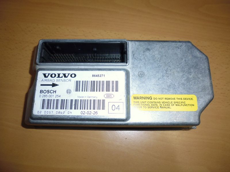 Centralina airbag Bosch 0285001254 per Volvo V70 D5 del 2002, usata.