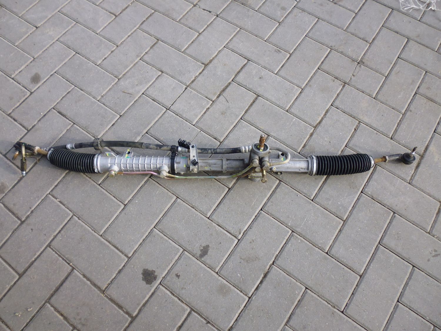 Scatola sterzo TRW 37502328 per Alfa Romeo 147 1.9 JTD, usata.