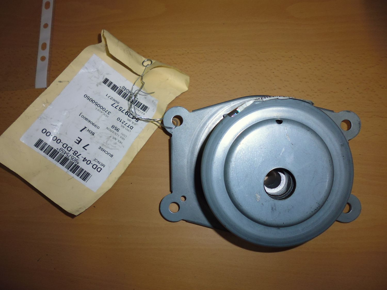Supporto motore per Opel Zafira ed Astra G 2.0 DTI codice 5684048. Nuovo.