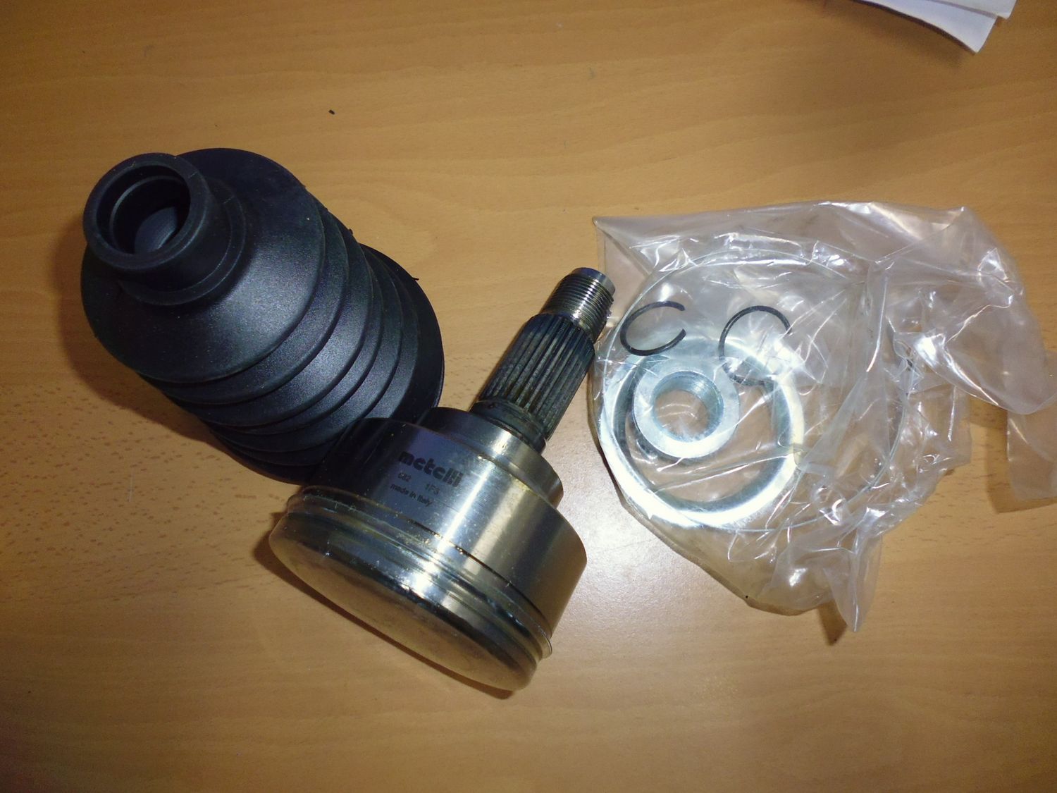 Giunto omocinetico lato ruota Metelli 15-1682 per Honda Jazz 1.4i del 2008, nuovo.