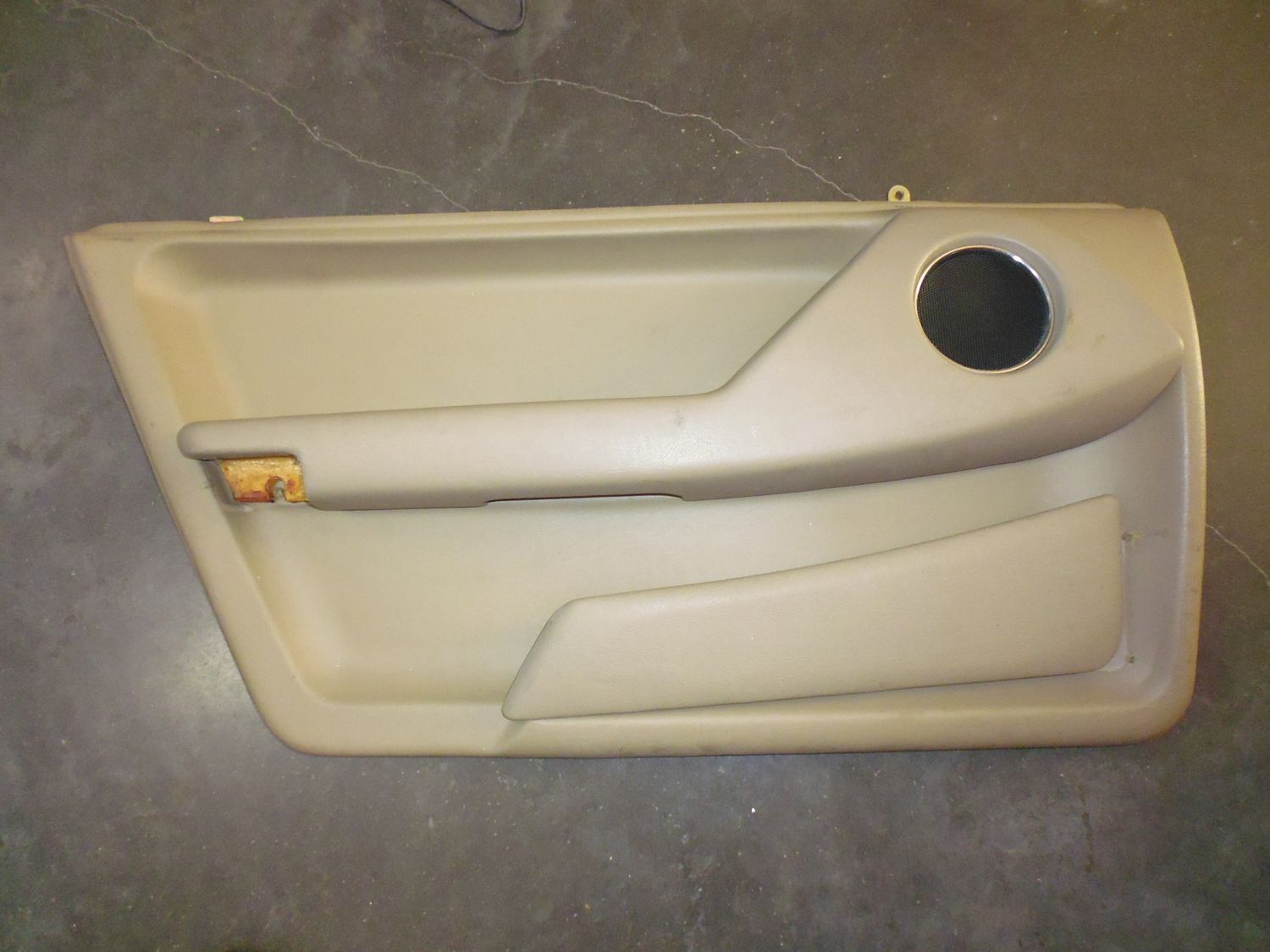 Interni vari rivestiti in pelle per Jaguar XJ6 del 1991 usati. Interni vari rivestiti in pelle per Jaguar XJ6 del 1991 usati.