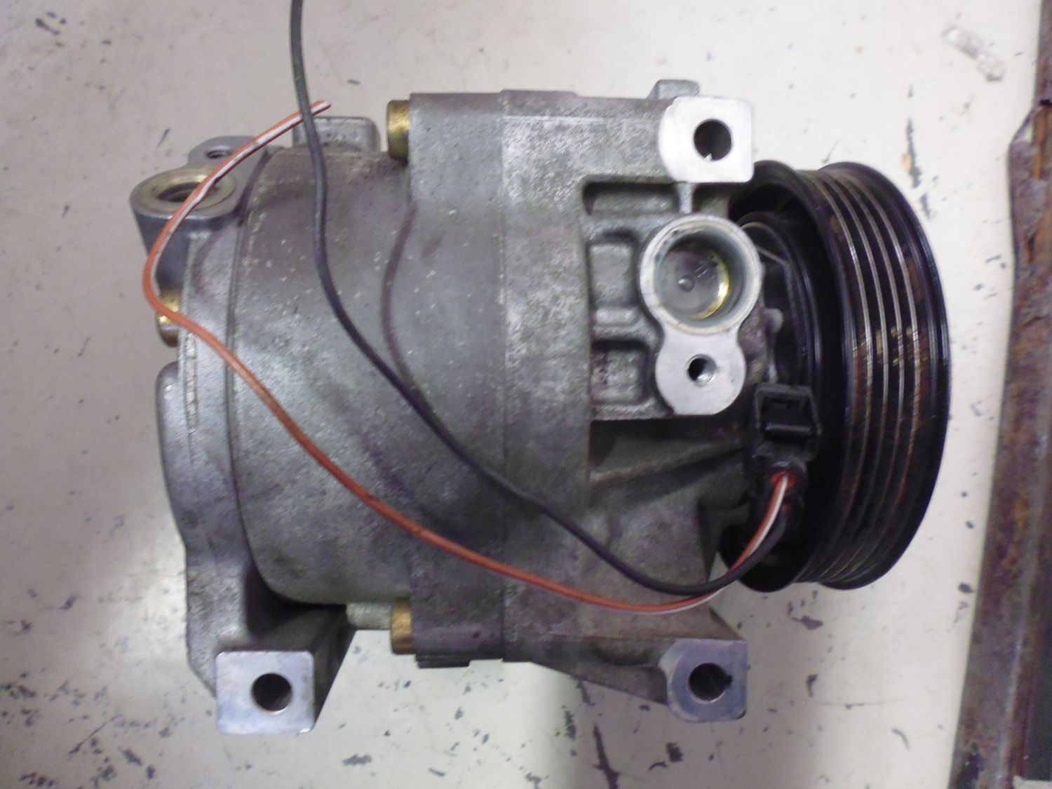 Compressore aria condizionata per vetture gruppo FIAT motori 1.2 e 1.4 benzina.