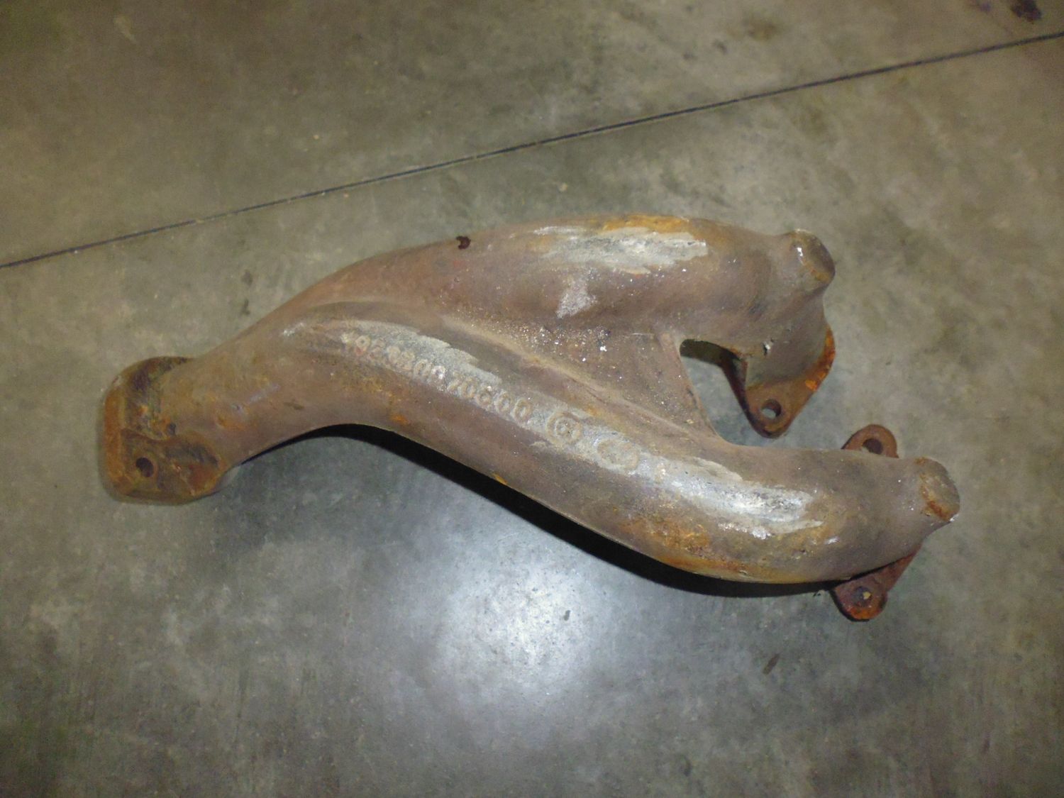 Collettore scarico per Alfa Romeo 75 2.0 TS usato.