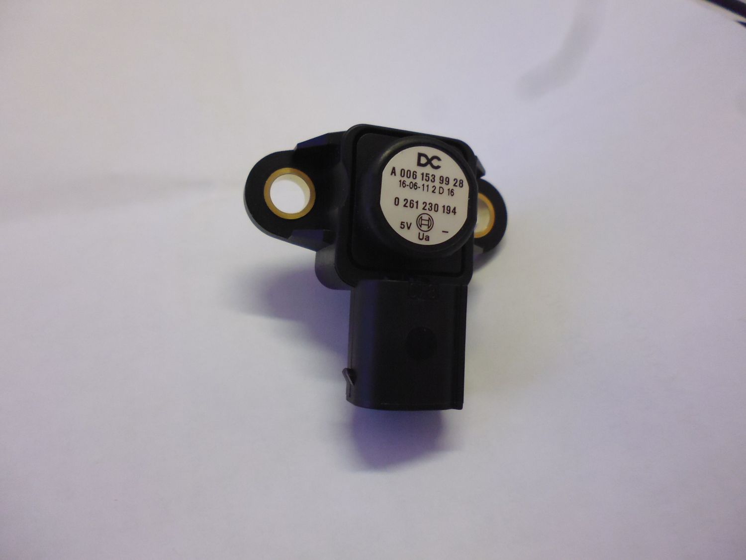 Sensore pressione Mercedes A0061539928 Bosch 0261230194. Nuovo. Sensore pressione Mercedes A0061539928 Bosch 0261230194. Nuovo.