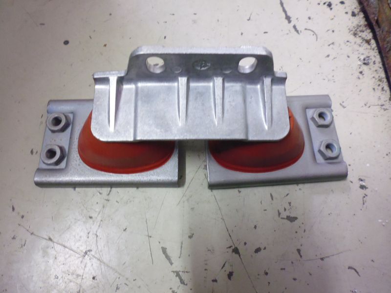 Supporto scarico anteriore Audi A6 3.0 V6 benzina 4F0253099L.