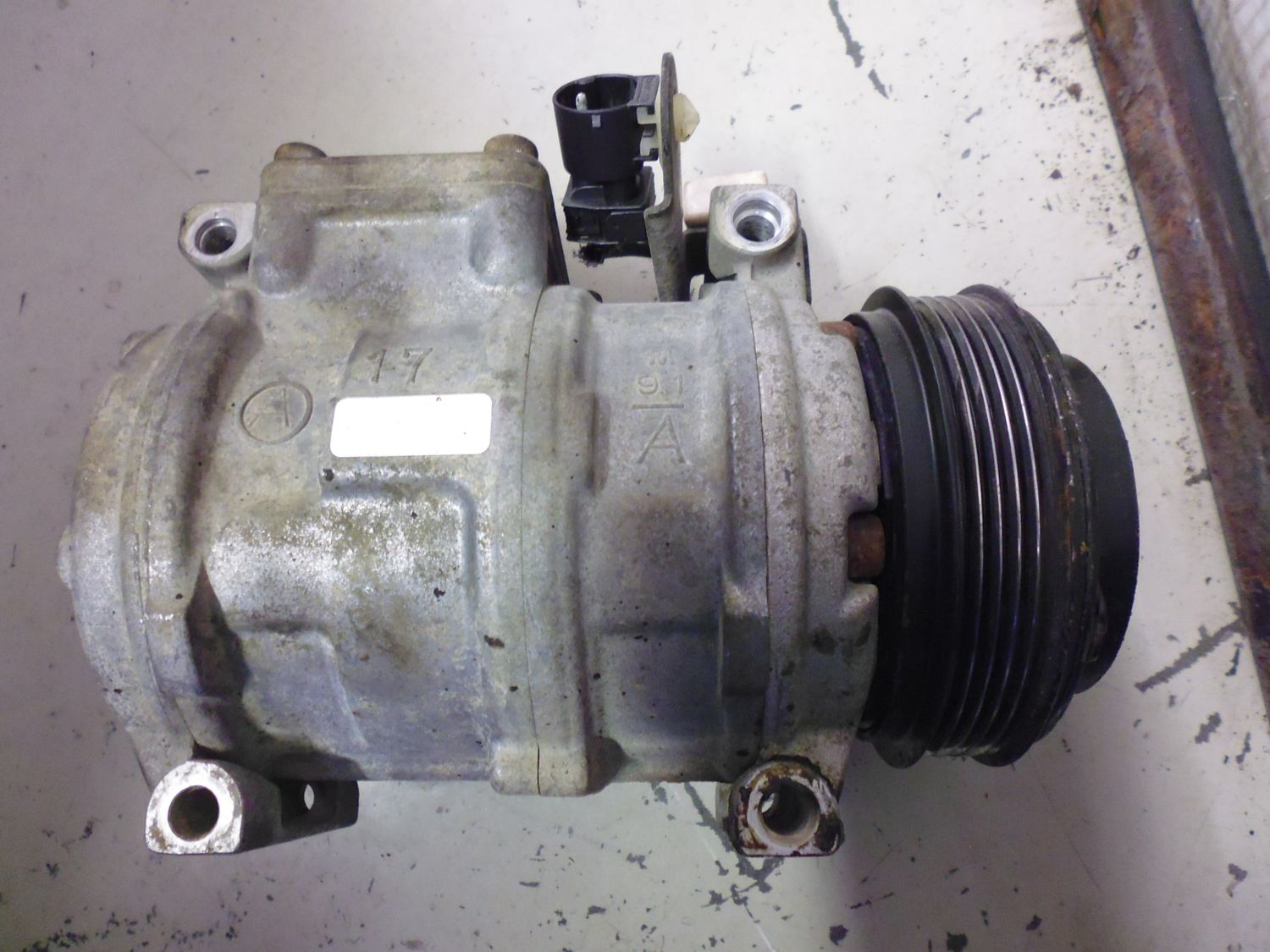 Compressore aria condizionata Denso MC 447200-3205 per BMW serie 3 - 5 - 7 - 8