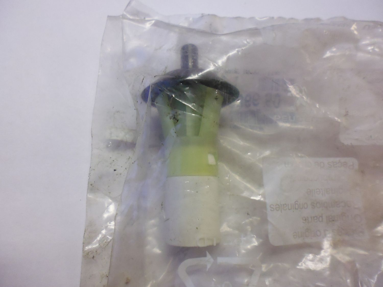 Interruttore luce interna Citroen C4 codice 636650