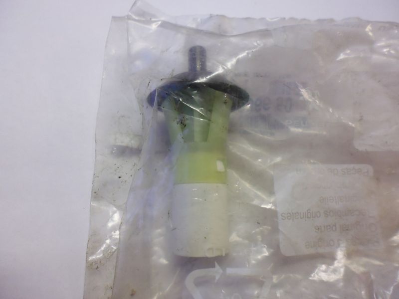 Interruttore luce interna Citroen C4 codice 636650