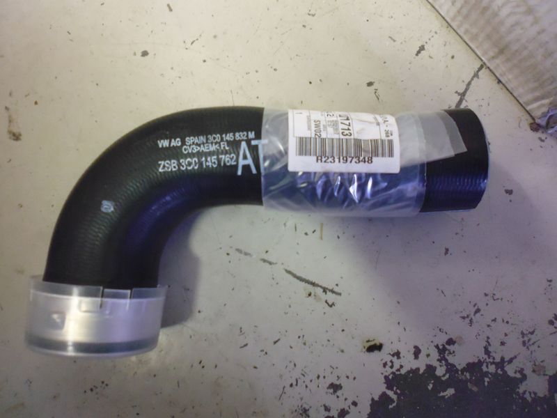 Tubo manicotto aspirazione intercooler Volkswagen 3C0145832M