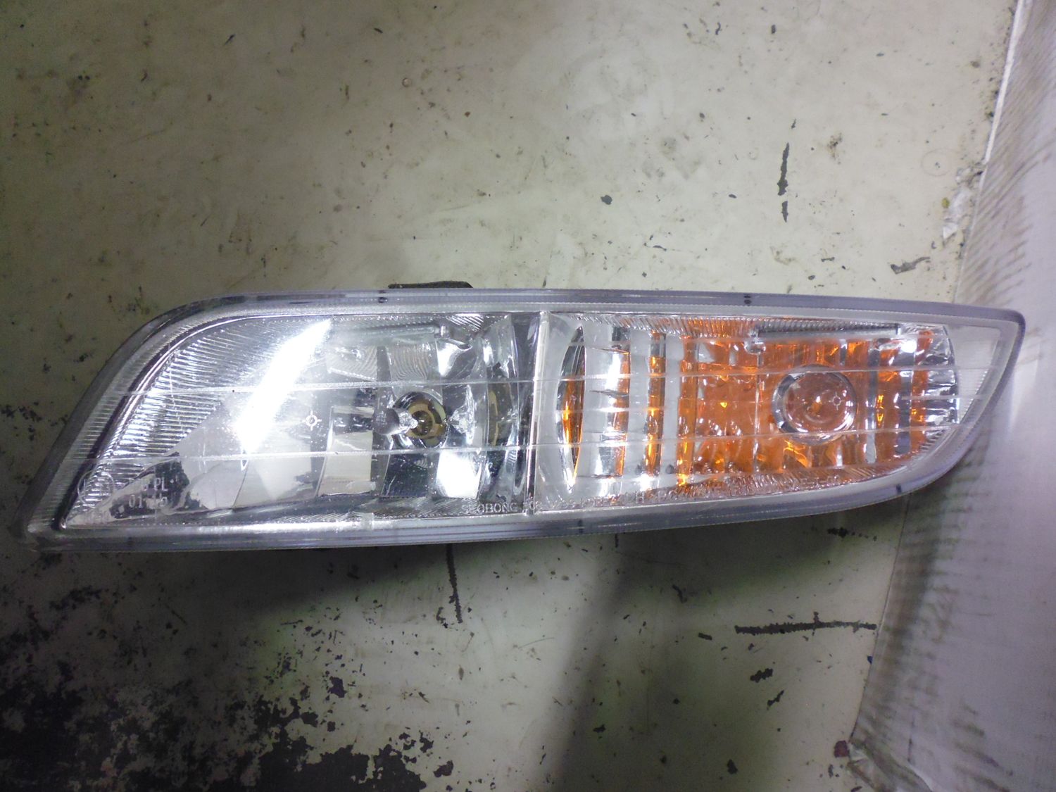 Faro fanale per paraurti anteriore SSangyong Rexton