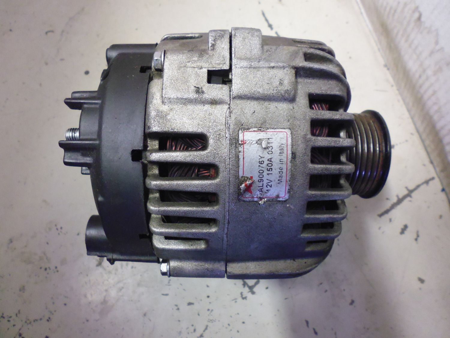 Alternatore BMW serie 3 E46 12V 150A codice AL90076Y.