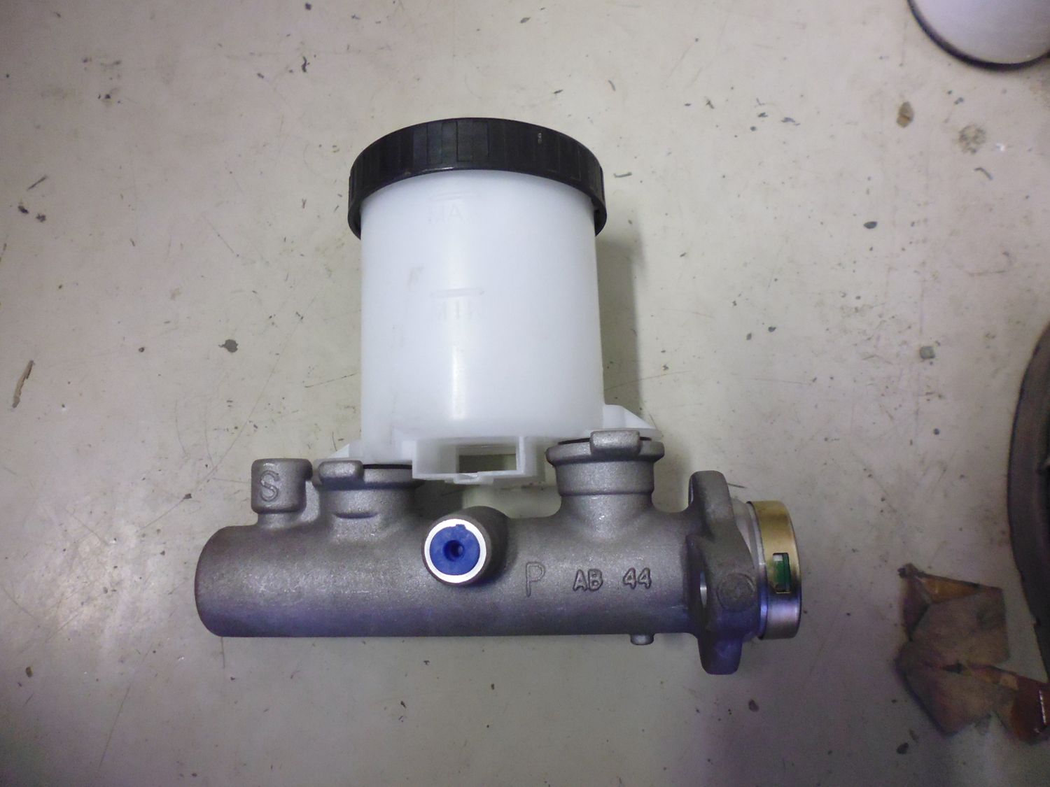 Pompa freno Ashika 68-01-131 per Nissan Patrol.