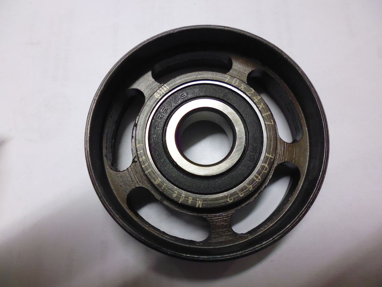 Cuscinetto motore tendicinghia esterna organi ausiliari IVEG TC 0532 euiparato SKF VKM 28209.