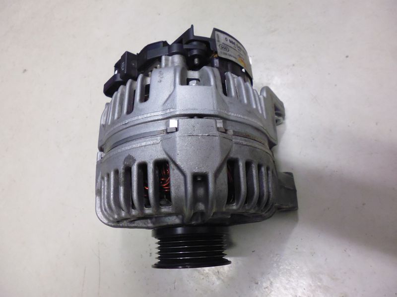 Alternatore Bosch 0986049020 quasi nuovo. Opel Corsa.