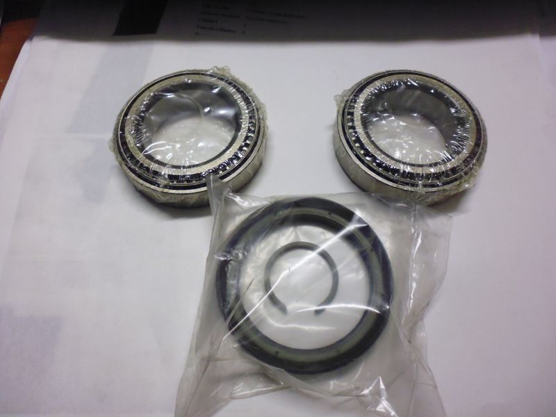 Cuscinetto ruota anteriore SKF VKBA1915 per Mitsubishi Pajero prima serie.