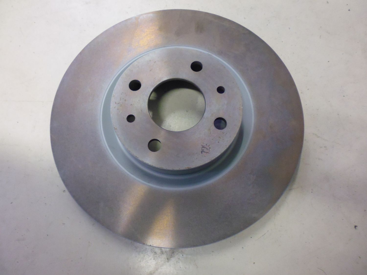 Disco freno anteriore originale Fiat 0046758714. Disco freno anteriore originale Fiat 0046758714.