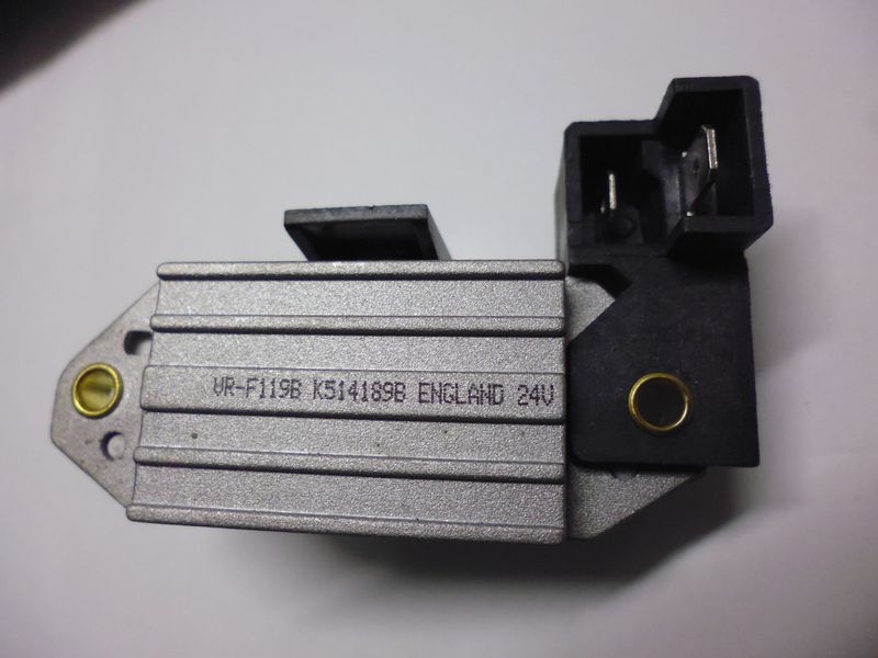 Regolatore tensione alternatore 24V marca MOBILETRON VR-F119B.