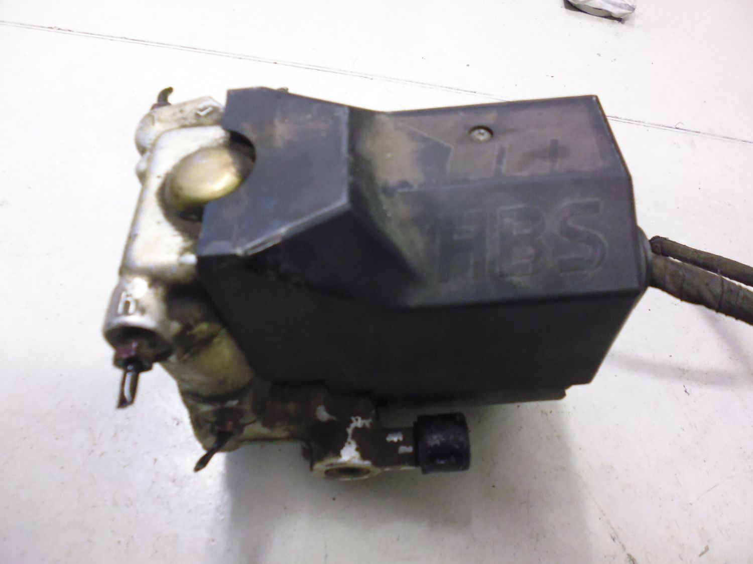 Aggregato ABS Bosch 0265200043 Mercedes 2265110066 usato. Aggregato ABS Bosch 0265200043 Mercedes 2265110066 usato.