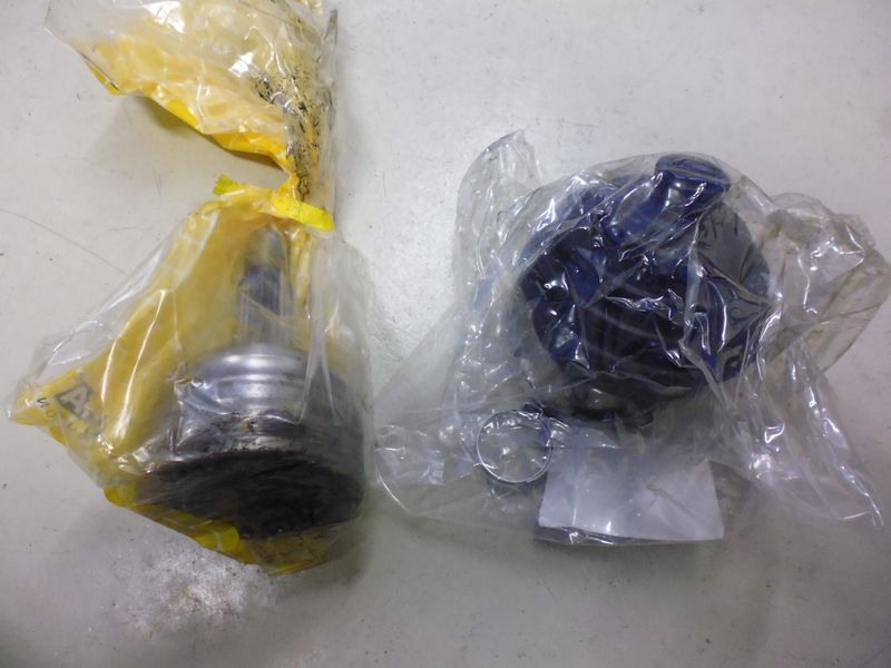 Giunto omocinetico Rhiag RJ-4106 per Volkswagen Golf III 1.6.