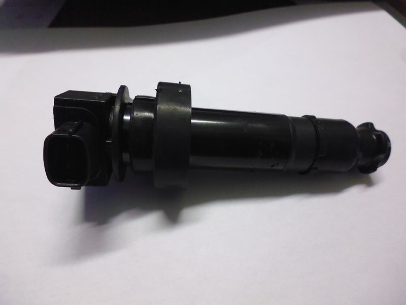 Bobina d'accensione originale Kia 27301-2B010 usata.