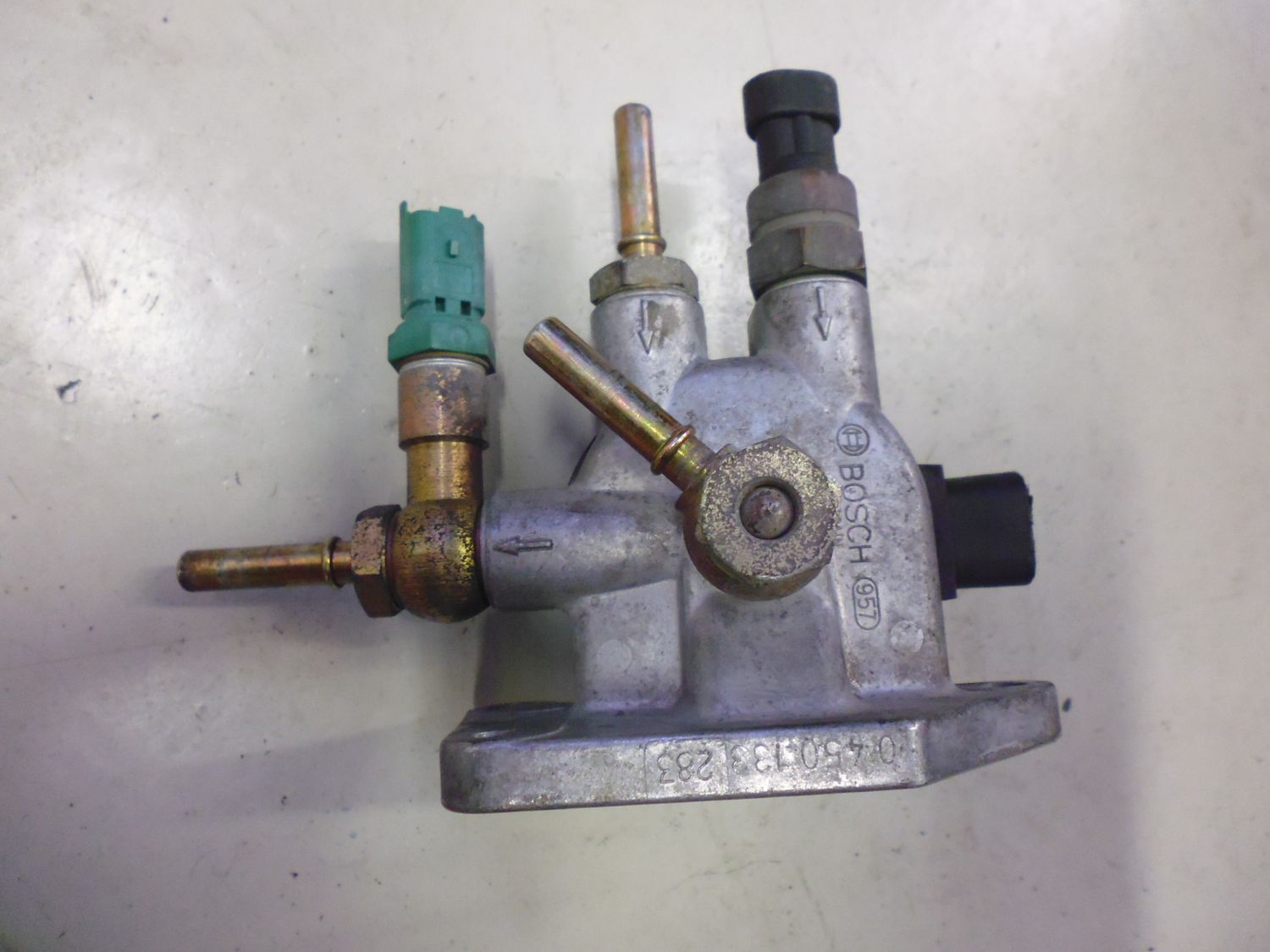 Supporto filtro gasolio Bosch 0450133282 per Fiat 1.9 JTD usato.