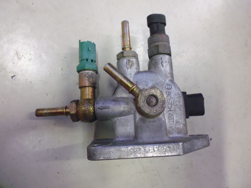 Supporto filtro gasolio Bosch 0450133282 per Fiat 1.9 JTD usato.