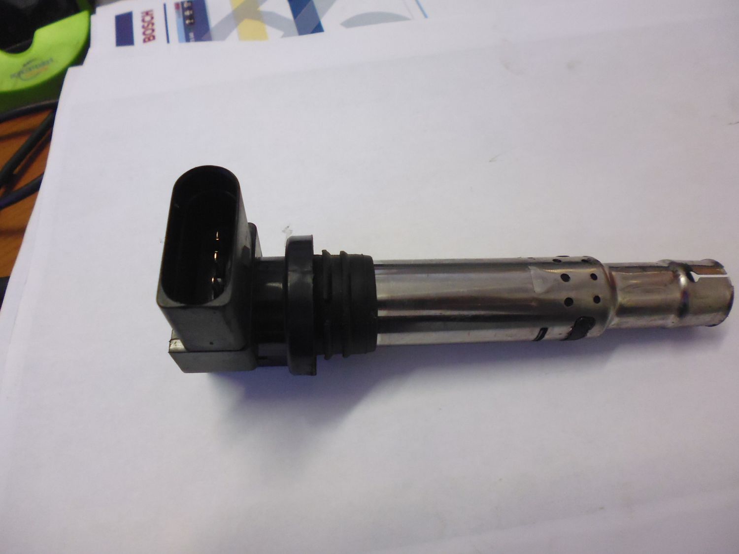 Bobina accensione per Volkswagen Golf4 1.6 16 valvole benzina. Bobina accensione per Volkswagen Golf4 1.6 16 valvole benzina.