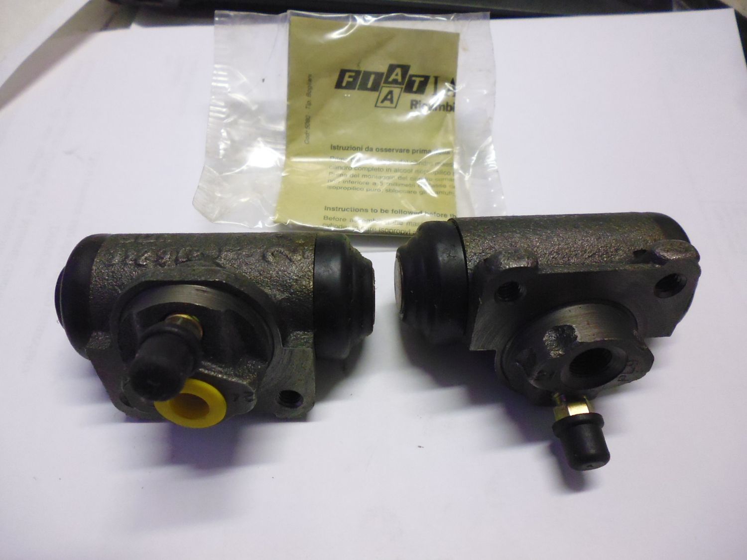Cilindretti freni posteriori originali Fiat 7740758 per Fiat Tipo e Lancia Dedra. Cilindretti freni posteriori originali Fiat 7740758 per Fiat Tipo e Lancia Dedra.