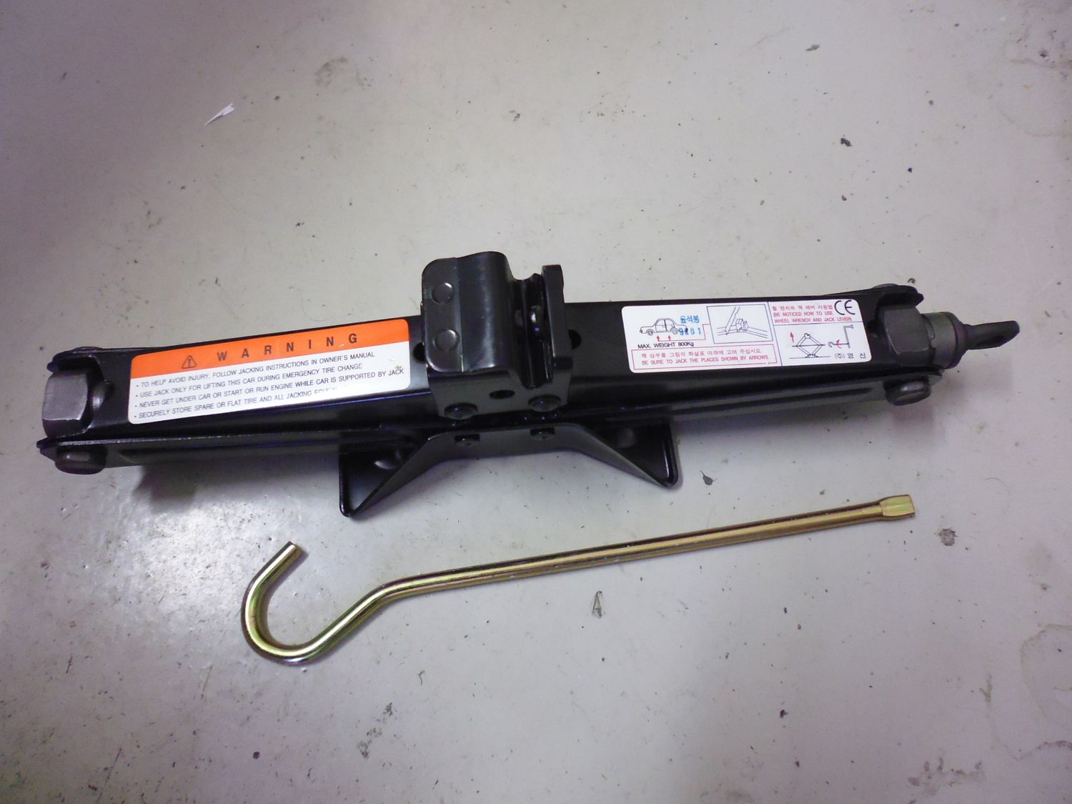 Cric originale Daewoo Leganza praticamente mai usato.