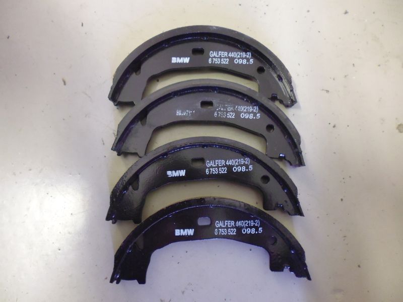 Ganasce freno a mano BMW codice 34416761290, nuove.
