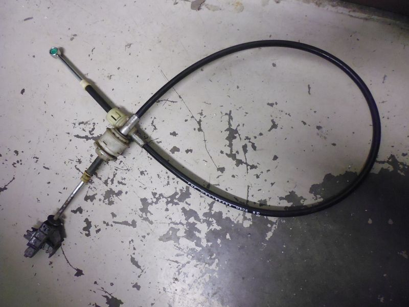 Cavo corda comando cambio manuale originale Fiat Grande Punto codice 55199358. Usata.