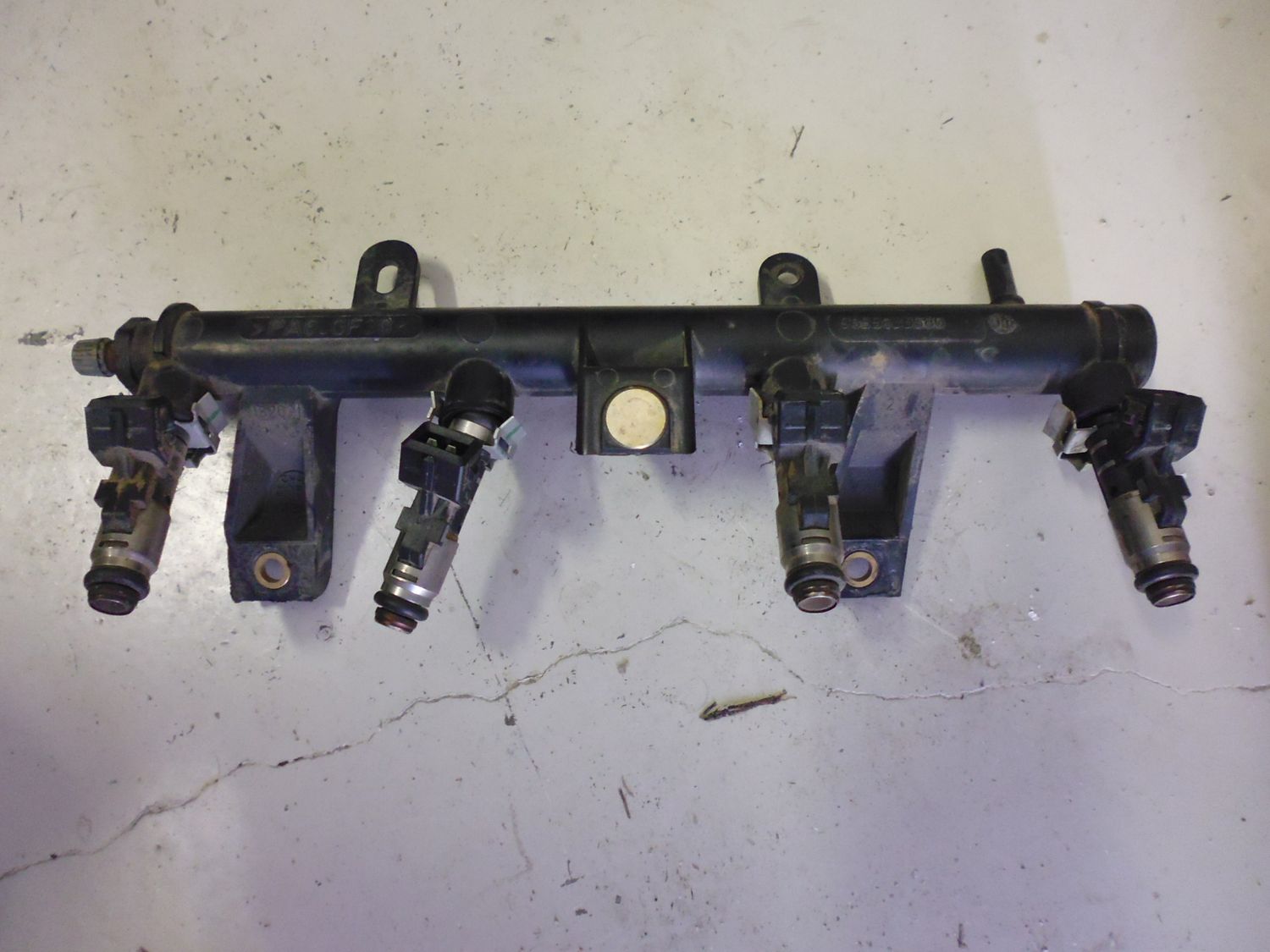 Flauto iniezione 9655833580 con iniettori per Peugeot e Citroen benzina. Flauto iniezione 9655833580 con iniettori per Peugeot e Citroen benzina.