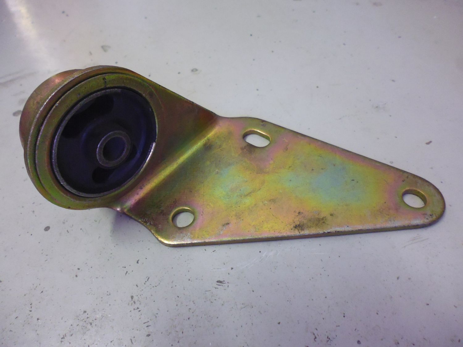 Supporto cambio - motore lato sinistro Fiat Panda 30 nuovo.