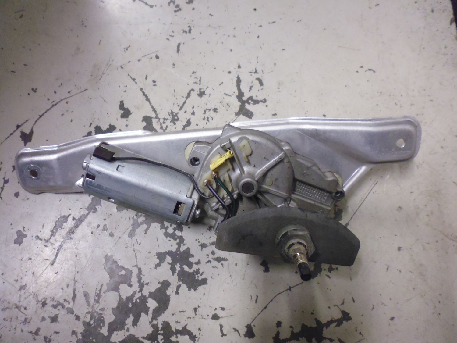 Motorino tergilunotto tergicristallo posteriore Volkswagen Polo 6N 1994/2003 6N0955713B 6N0955711B Motorino tergilunotto tergicristallo posteriore Volkswagen Polo 6N 1994/2003 6N0955713B 6N0955711B