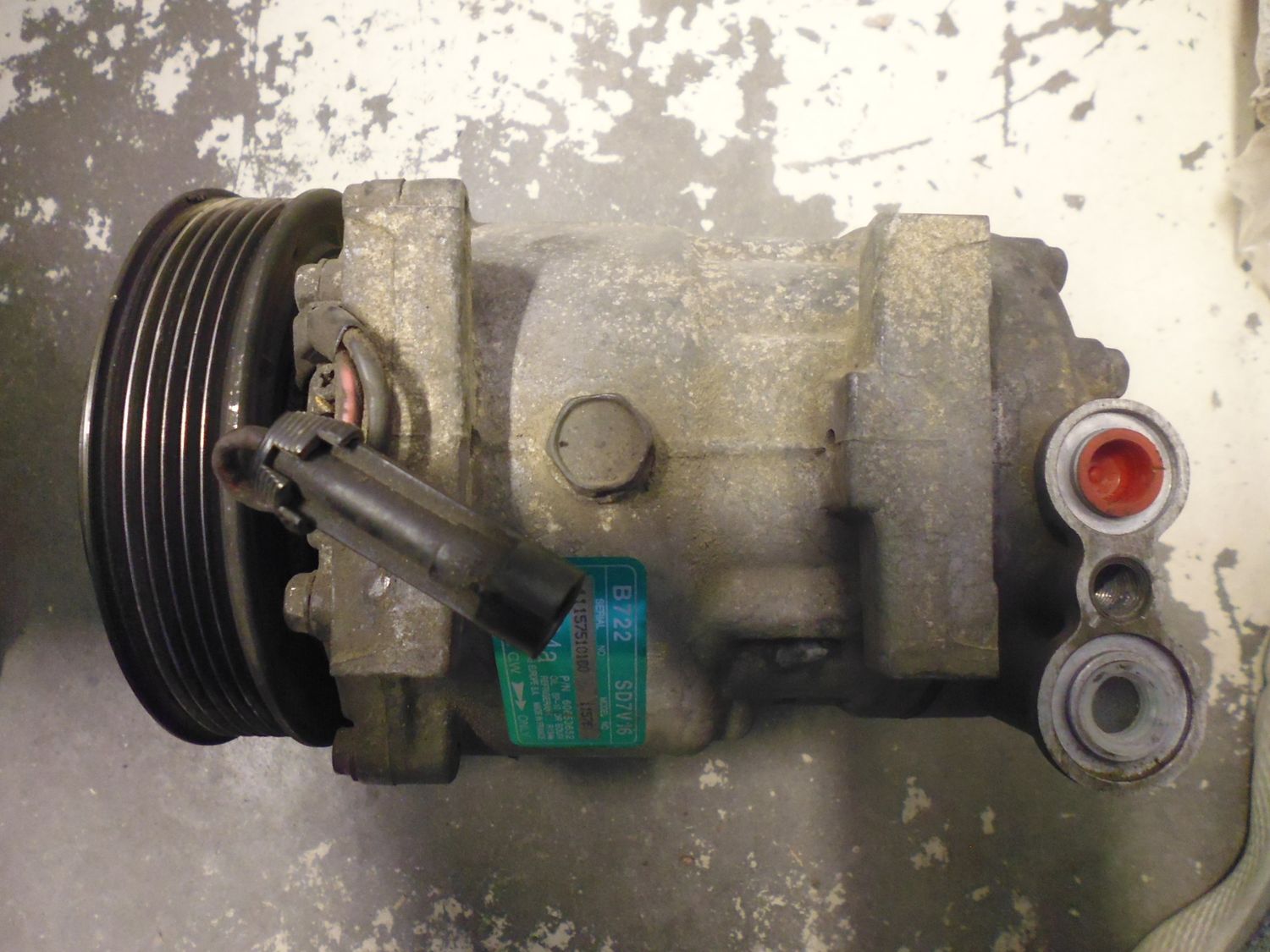 Compressore aria condizionata Sanden B722 SD7V16 60653652 Fiat Alfa Lancia. Compressore aria condizionata Sanden B722 SD7V16 60653652 Fiat Alfa Lancia.