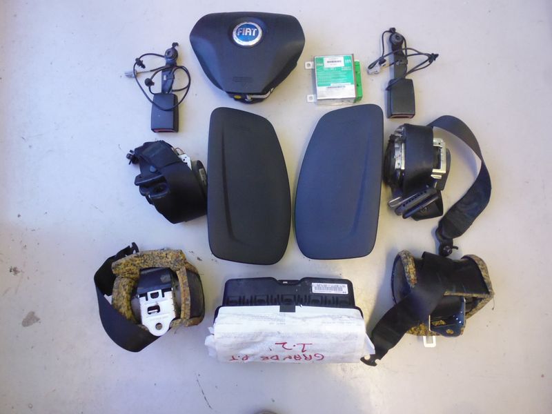 Kit airbag Fiat Grande Punto 1.200 del 2006 codice centralina 51754872.