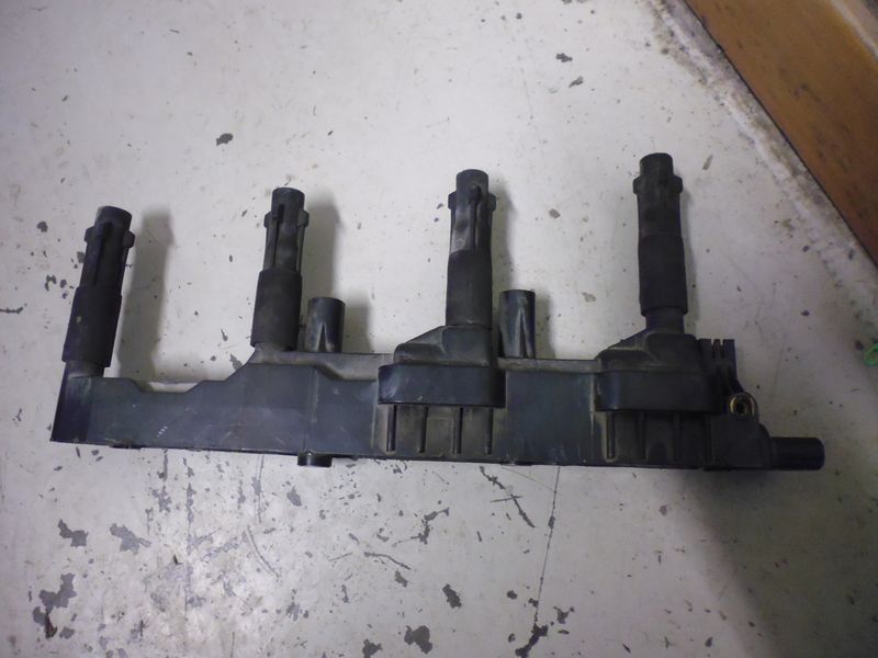 Bobina accensione Bosch 0221503033 Mercedes A0001501380 per Classe A140 W168.