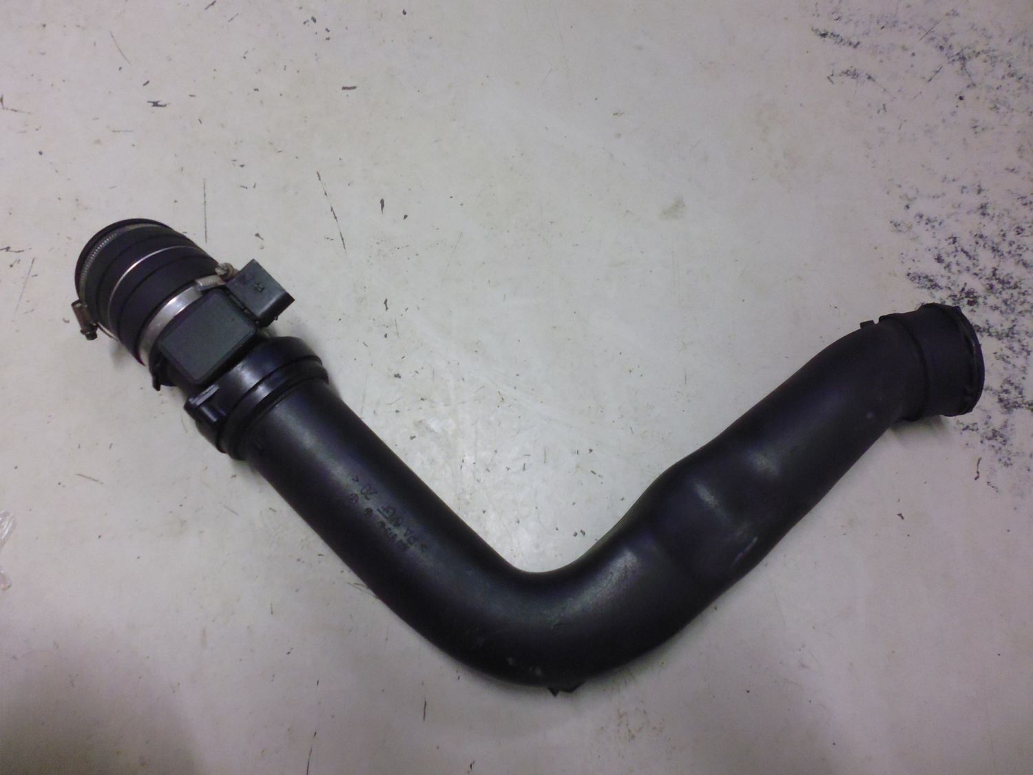 Tubo aspirazione aria con debimetro Mercedes C200 Kompresor serie W203. Tubo aspirazione aria con debimetro Mercedes C200 Kompresor serie W203.