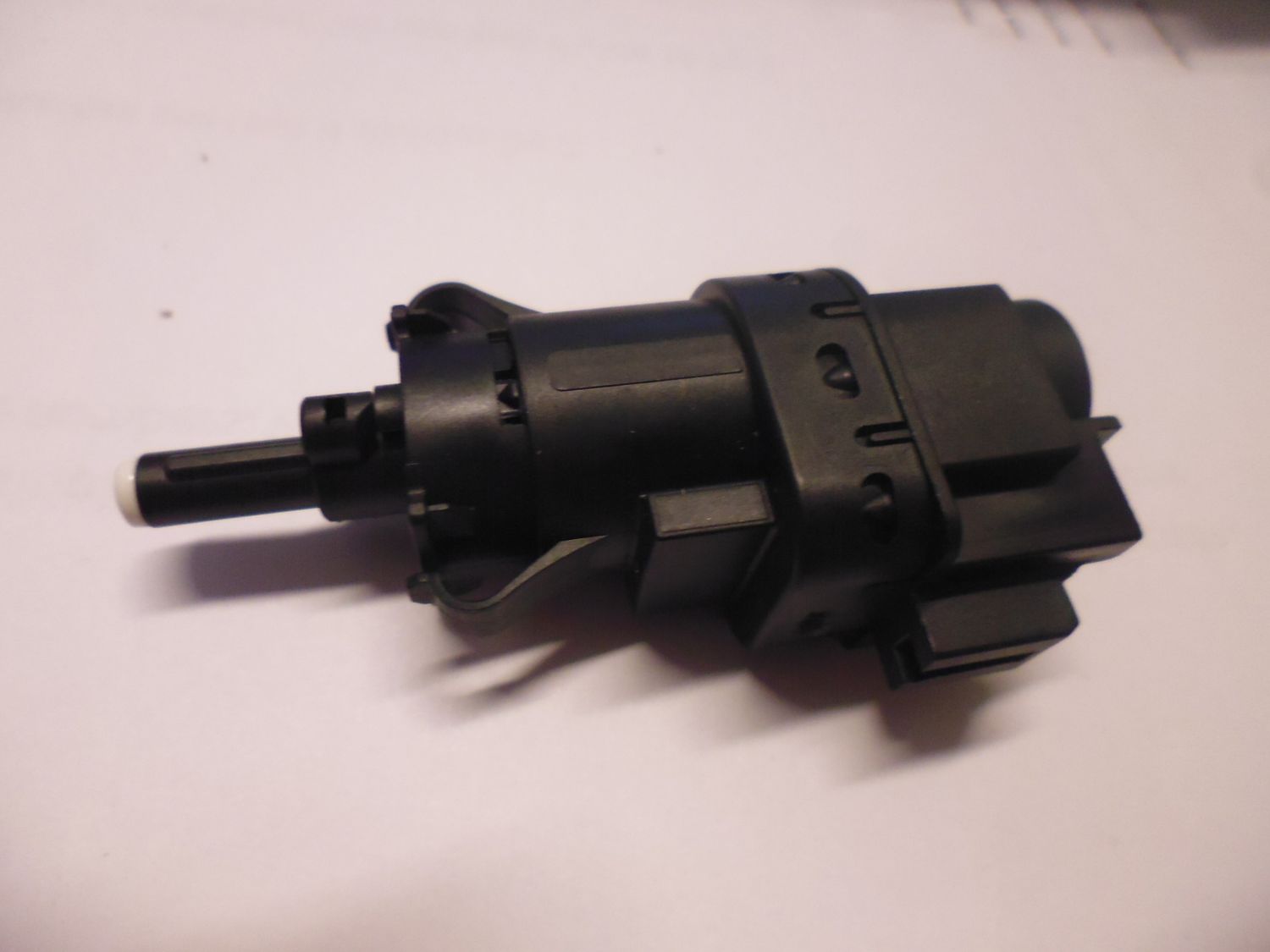 Interruttore luci stop SIDAT 5.140102 per Ford, Jaguar, Volvo e Mazda.