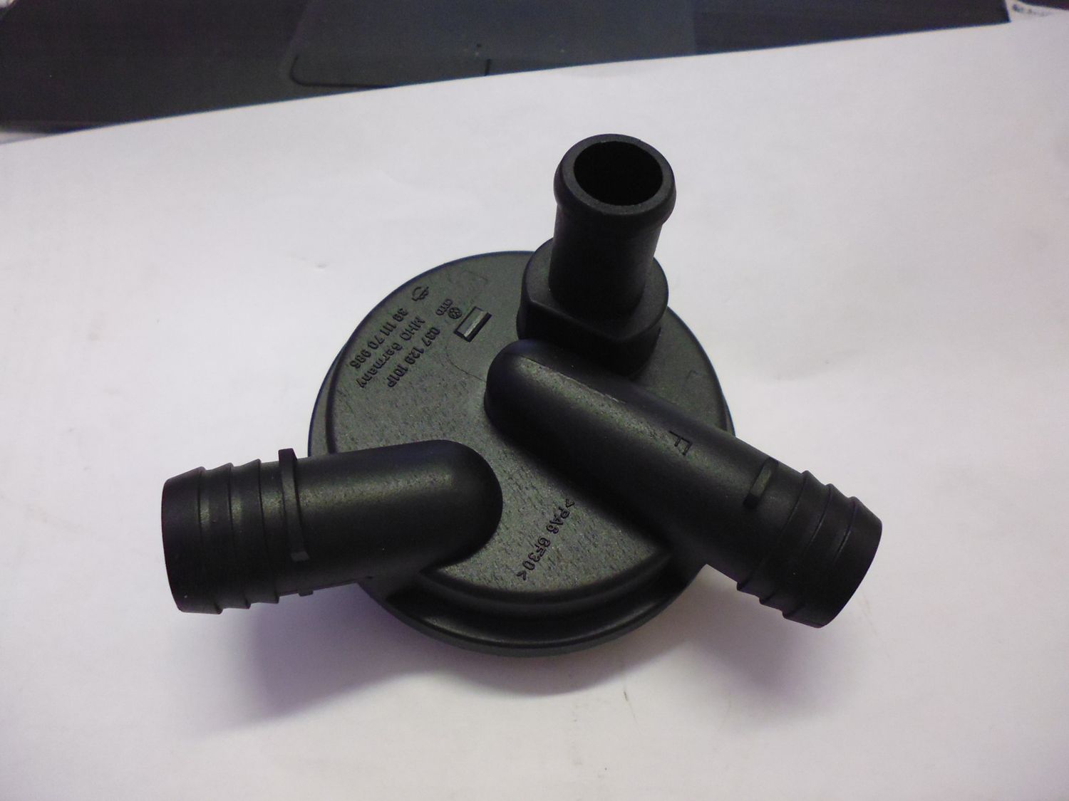 Valvola di sfiato, ventilazione carter motore Volkswagen 037129101P.