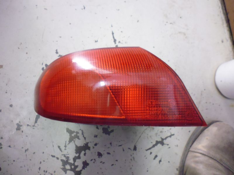 Faro, fanale posteriore esterno sinistro Alfa Romeo 166 del 2002.