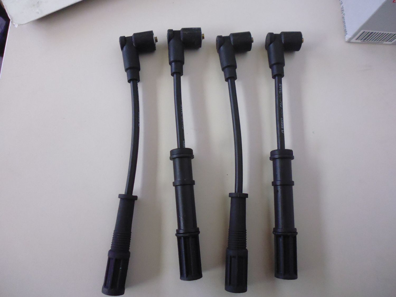 Cavi candele Beru ZEF1598 per motori Fiat 1.2 e 1.4 8v. Nuovi. Cavi candele Beru ZEF1598 per motori Fiat 1.2 e 1.4 8v. Nuovi.