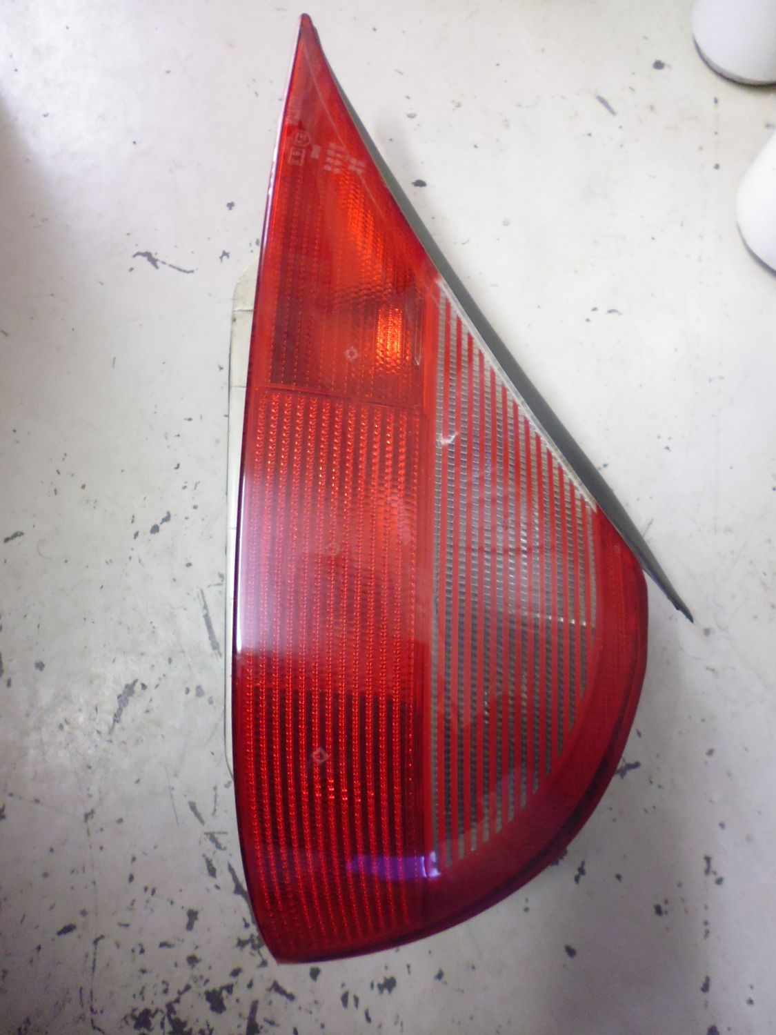 Faro posteriore destro lancia Ypsilon usato.