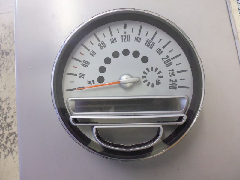 Quadro strumenti Mini Cooper R56 1.6 benzina.