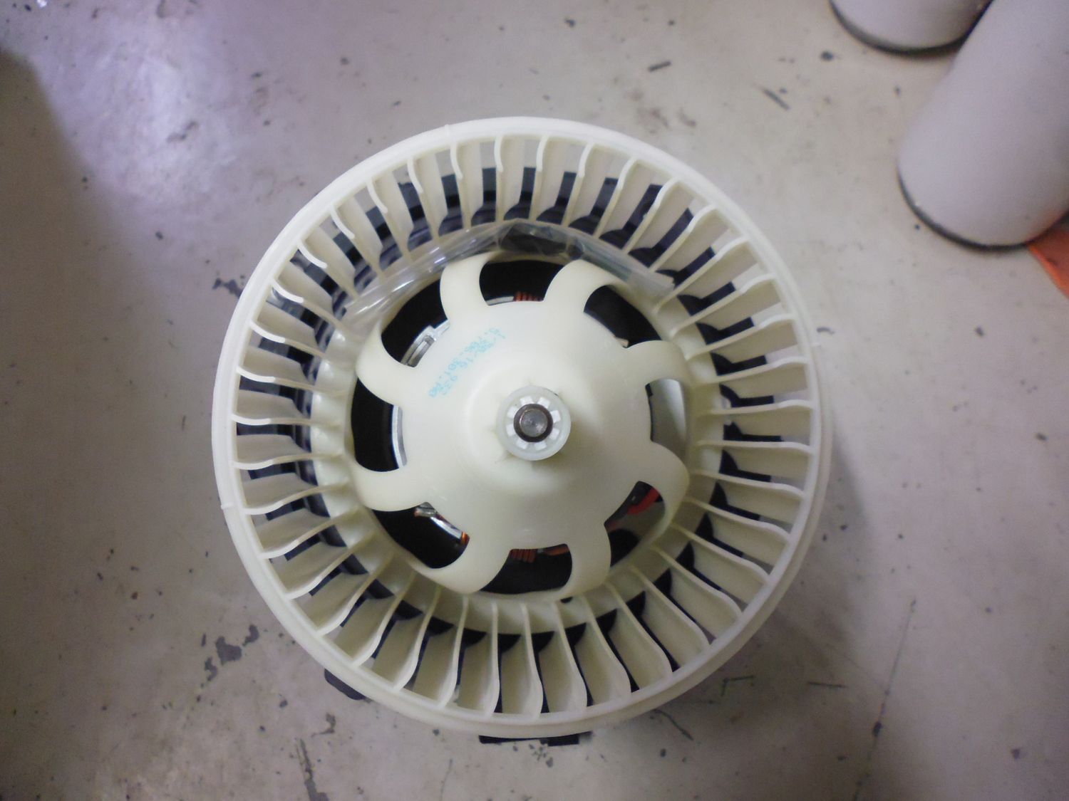 Ventilatore abitacolo Iveco Daily originale 42562718. Nuovo.